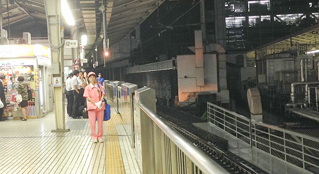東京駅の清掃員